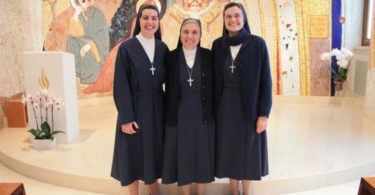 Rinnovazione 2018 sr Roberta e sr Giorgia