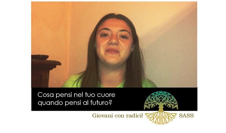 agosto giovani con radici